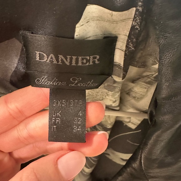 Danier Leather Jacket - Picture 4 of 7